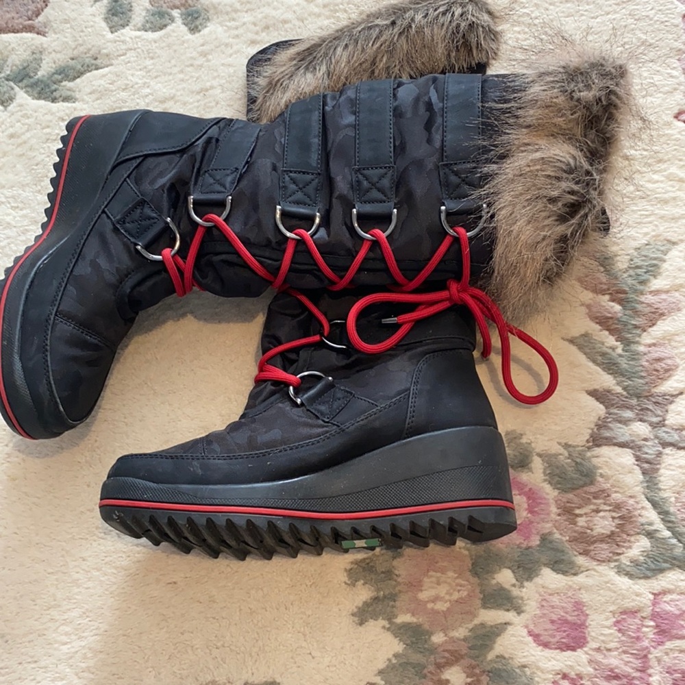 Cougar Lancaster All-weather boots with fur trim